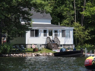 57 Pine Cove Rd, Manchester, ME 04351