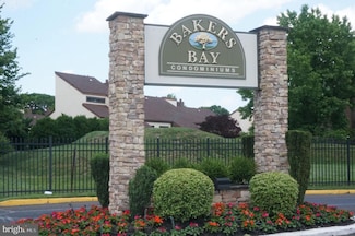 5100 Convent Ln Unit 321, Philadelphia, PA 19114