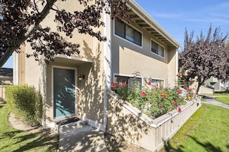 831 Perseus Ln, Foster City, CA 94404