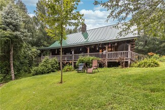 11 Salisbury Rd, Pulaski, NY 13142