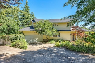 1011 Canyon Park Dr, Ashland, OR 97520