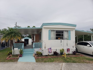 1252 Primrose Peak Dr, Ruskin, FL 33570