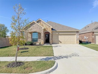 3401 Kingsview Dr, Denton, TX 76207