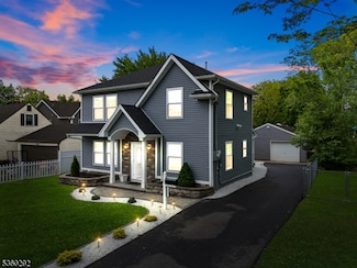 113 N Adamsville Rd, Somerville, NJ 08876