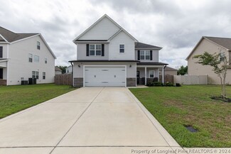 1549 Vandenberg Dr, Fayetteville, NC 28312