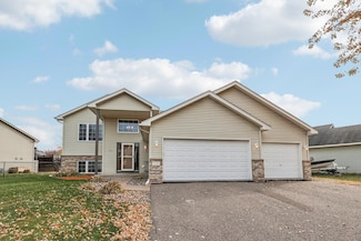 11763 N Meadow Curve, Lindstrom, MN 55045