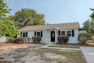 326 Cathay Rd, Wilmington, NC 28412
