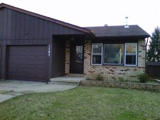 1785 Sheffield Dr, Elgin, IL 60123
