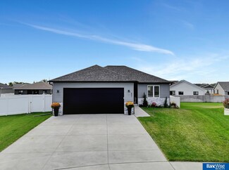 831 W Arezzo Ct, Lincoln, NE 68523
