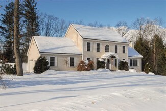 34 Quaker Ln, Dover, NH 03820