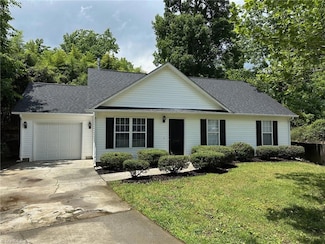 1102 Maury Ln, Greensboro, NC 27401