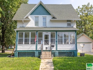 1116 Pearl St, Onawa, IA 51040