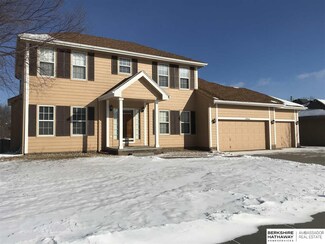 13966 Camden Ave, Omaha, NE 68164
