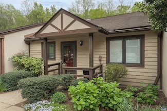 1303 Branchlands Dr, Charlottesville, VA 22901