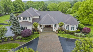 420 Fawns Run, Morganville, NJ 07751