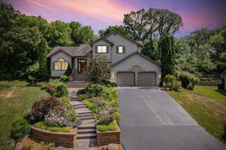 1466 Arden Oaks Dr, New Brighton, MN 55112