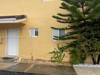 8165 NW 8th St Unit 7, Miami, FL 33126