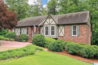 3764 Rockhill Rd, Mountain Brook, AL 35223