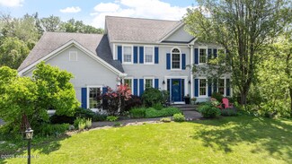 219 Longhouse Ln, Slingerlands, NY 12159