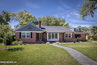 4926 Glade Hill St, Jacksonville, FL 32207