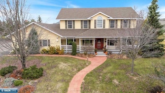 303 Fairview Cir N, Virginia, MN 55792