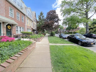 100-11 Ascan Ave Unit 2, New York City, NY 11375