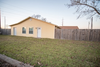 1118 E Goode St Unit B, Quitman, TX 75783