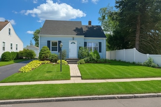 645 Burnsford Ave, Bridgeport, CT 06606