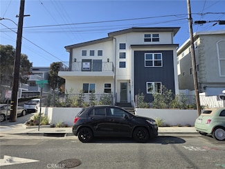 2101 Carnegie Ln, Redondo Beach, CA 90278