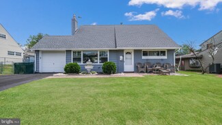 164 Cobalt Ridge Dr S, Levittown, PA 19057