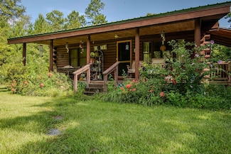 4959 Flat Creek Rd, Quincy, FL 32351