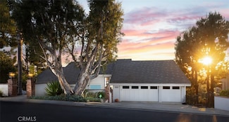 10831 Hideaway Dr, Santa Ana, CA 92705