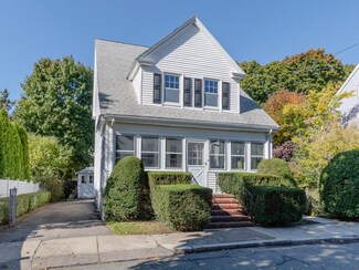 15 Welton Rd, West Roxbury, MA 02132