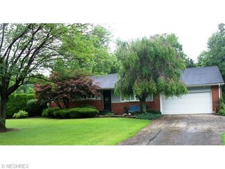 7181 Drake Stateline Rd NE, Burghill, OH 44404