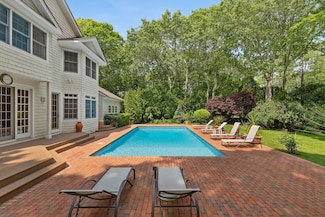 3 Whitney La, Wainscott, NY 11975