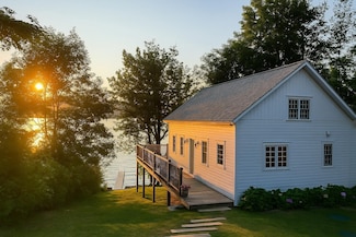 256 Lakeside Ln, Addison, VT 05491