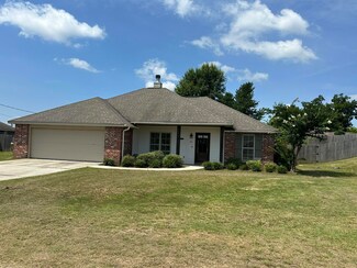 221 Collins Rd, Petal, MS 39465