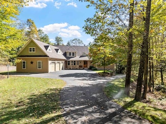 66 Hayes Ln, Moultonborough, NH 03254