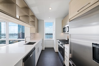 555 10th Ave Unit 24B, New York, NY 10036