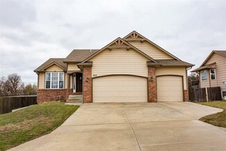 812 Fossilridge Dr, Manhattan, KS 66503
