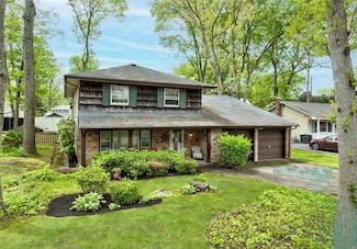 76 Moriches Rd, Lake Grove, NY 11755