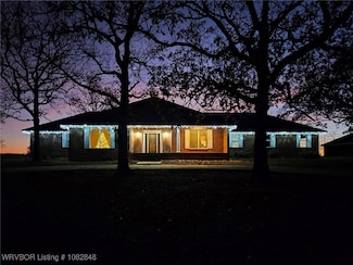 42267 Timber Ridge Rd, Howe, OK 74940