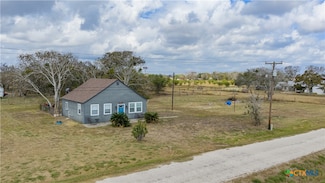 1296 Brownson Rd, Victoria, TX 77905