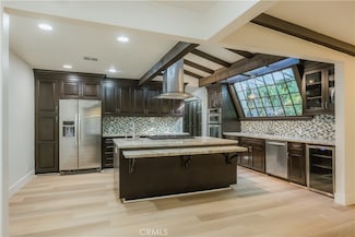 19024 Miranda St, Tarzana, CA 91356