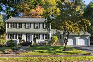 105 Belmont St, Reading, MA 01867
