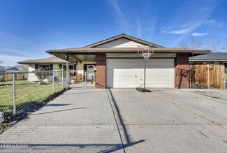 914 Glen Martin Dr, Sparks, NV 89434