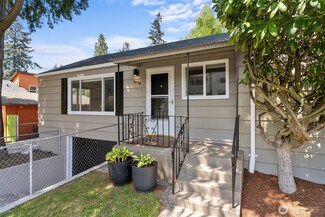 3636 NE 120th St, Seattle, WA 98125