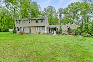 154 Finch Ave, Meriden, CT 06451