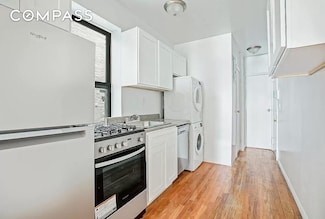 359 W 45th St Unit 4FN, New York, NY 10001