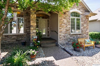 7335 S 101 Ave, Omaha, NE 68128